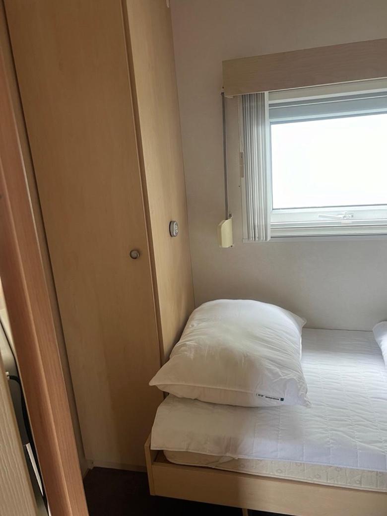 Hotel Net Achter De Dijk 125 à Bruinisse Extérieur photo